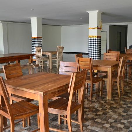 Ivanka Airport Inn Kuta  Exterior photo