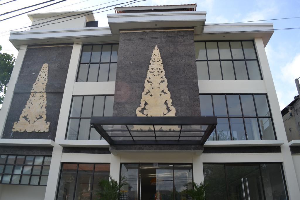 Ivanka Airport Inn Kuta  Exterior photo