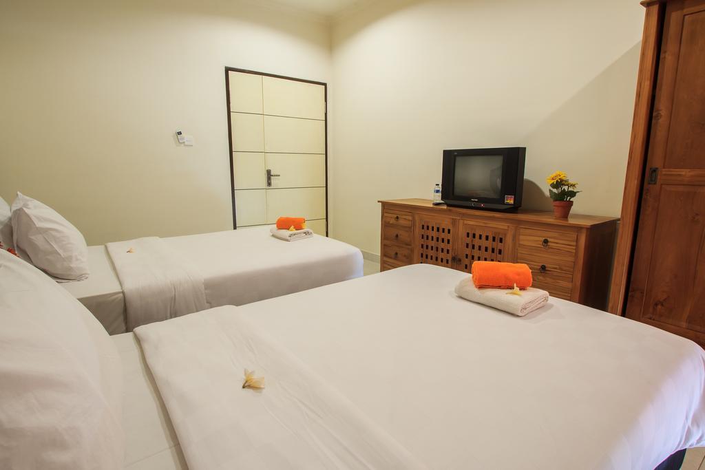 Ivanka Airport Inn Kuta  Exterior photo