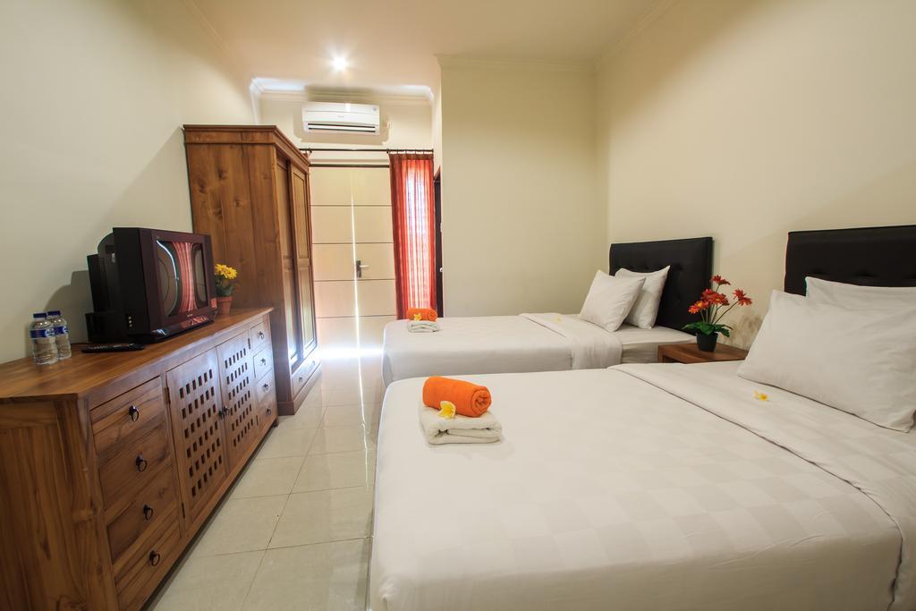 Ivanka Airport Inn Kuta  Exterior photo