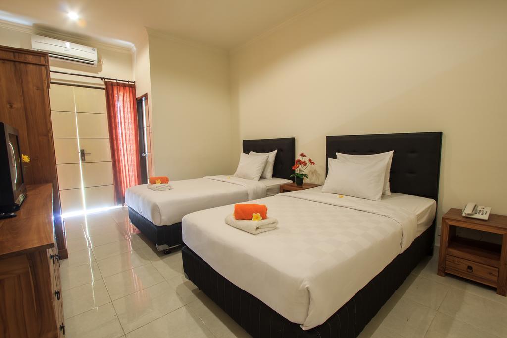 Ivanka Airport Inn Kuta  Exterior photo