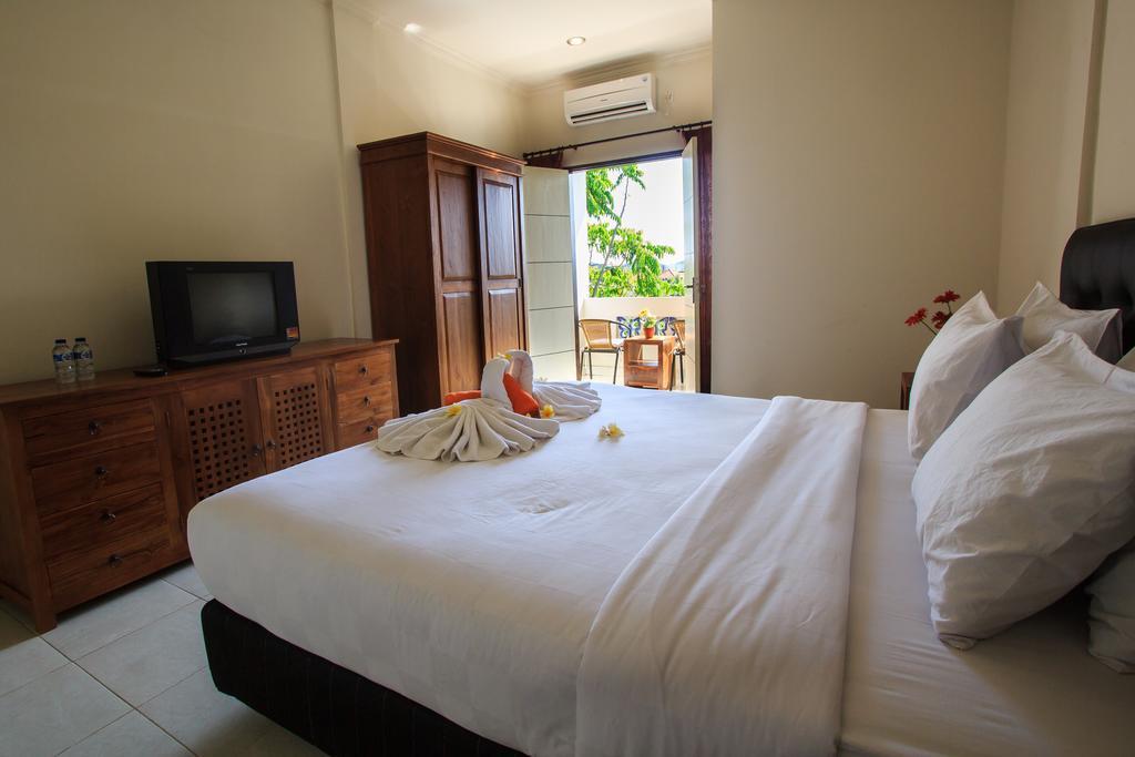 Ivanka Airport Inn Kuta  Exterior photo